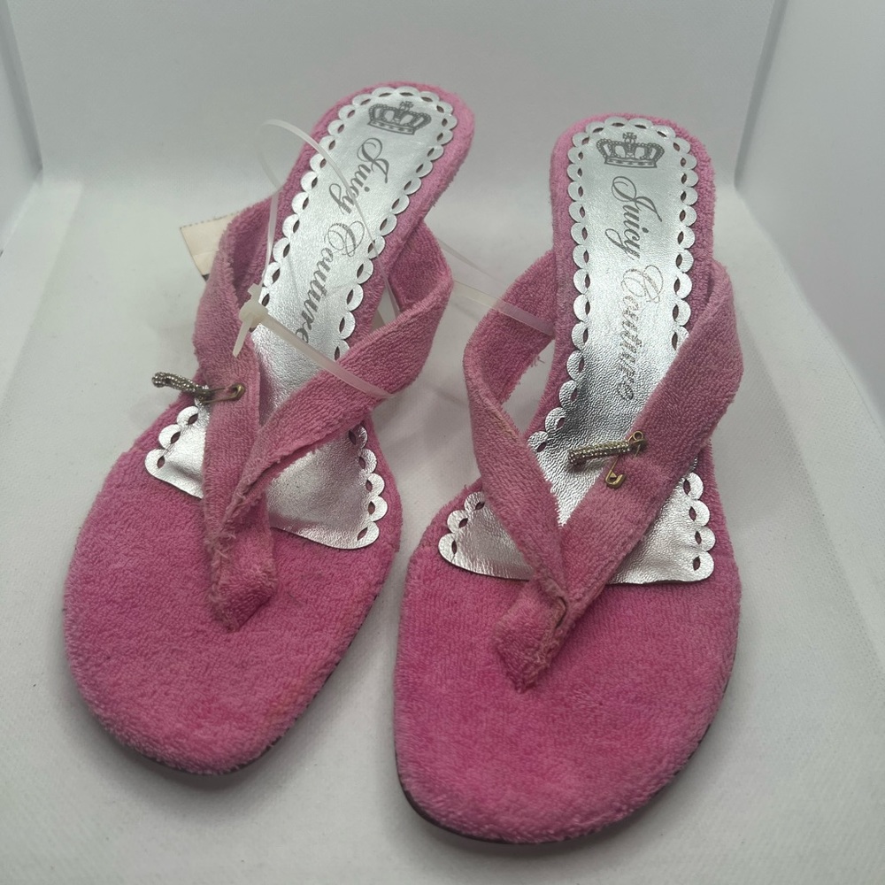 Juicy Couture Open Toe Velour Heels Sandals Pink Size 7.5 Brand New Authentic